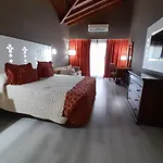 Howard Johnson Pilar Resort Spa & Convention Center