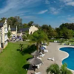 Howard Johnson Pilar Resort Spa & Convention Center